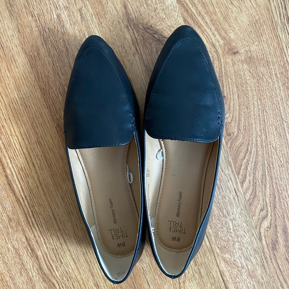 Black Pointed Toe Flats